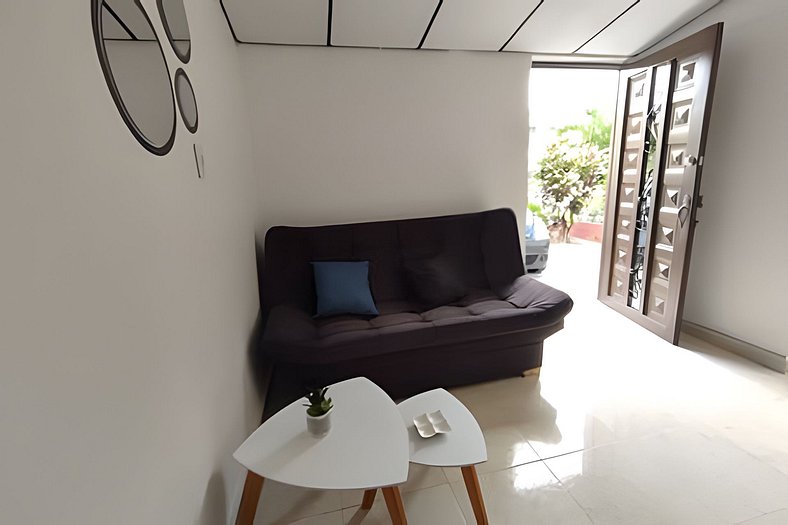 GURUS FR | Central Apartment Close to the stadium and airpor