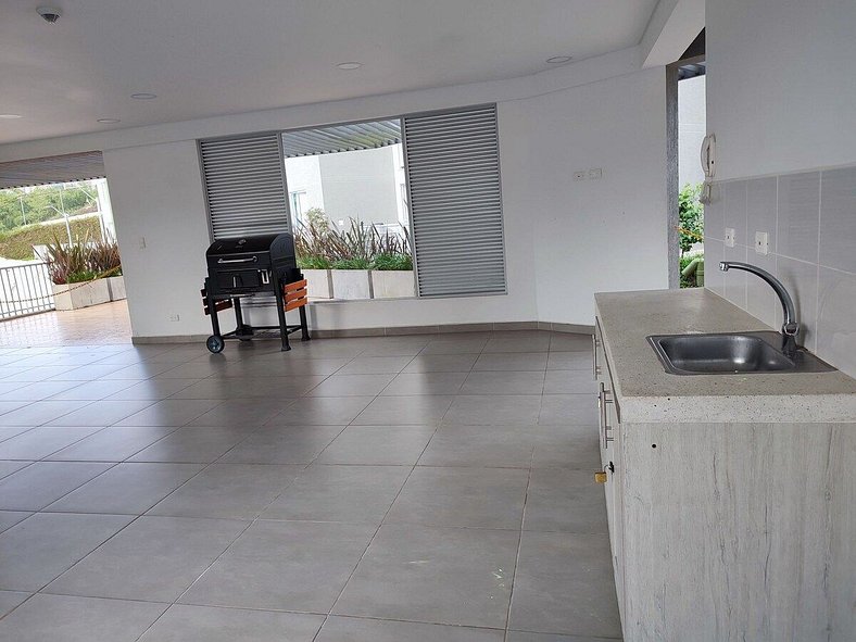 GURUS FR | Comfortable and spacious apartment with pool in D