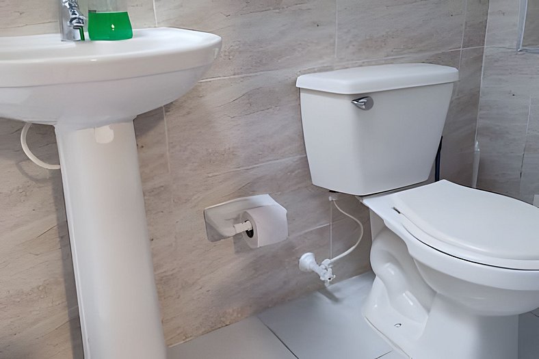 GURUS FR | Habitación Ideal para Grupos: Cómoda, Baño Privad