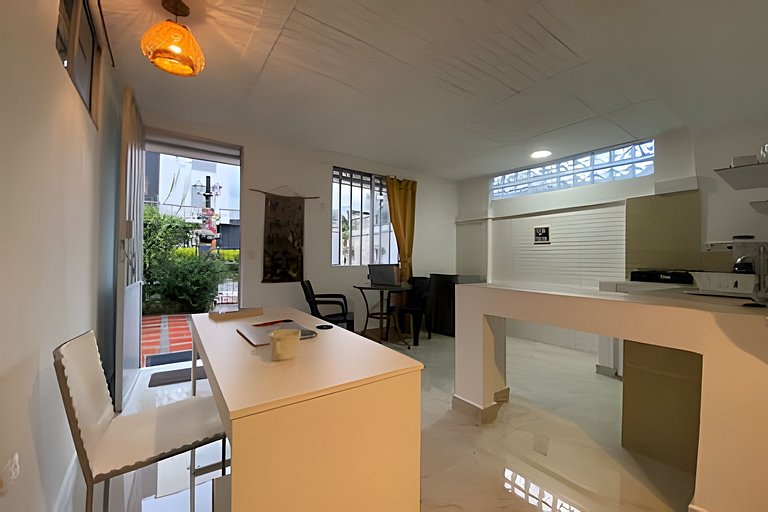 GURUS FR | Loft apartment near hospital, airport, desk