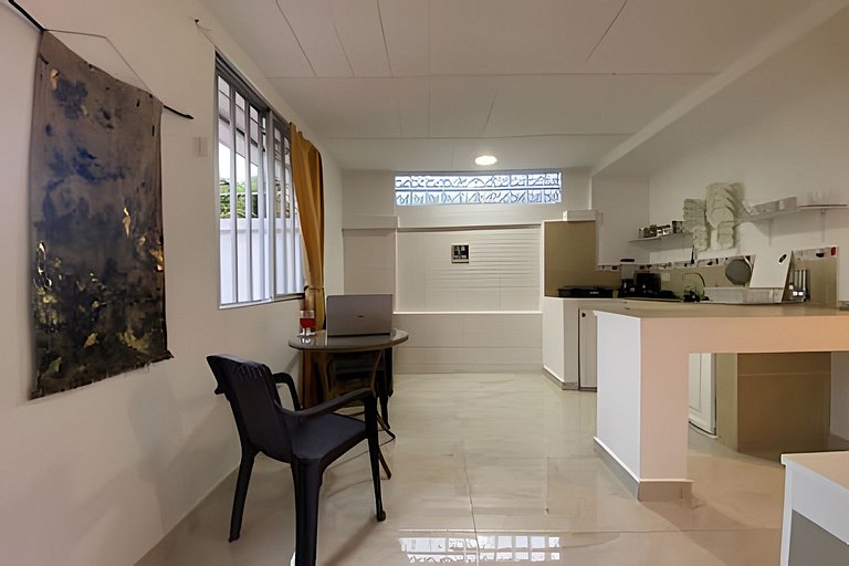 GURUS FR | Loft apartment near hospital, airport, desk